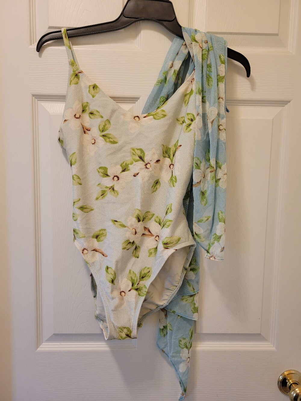 Womens Jones New York Swimsuit With Matching Wrap